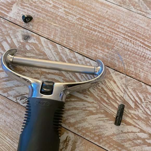 🧀OXO Good Grips Wire Cheese Slicer🧀 has ability to replace wire - Picture 10 of 13